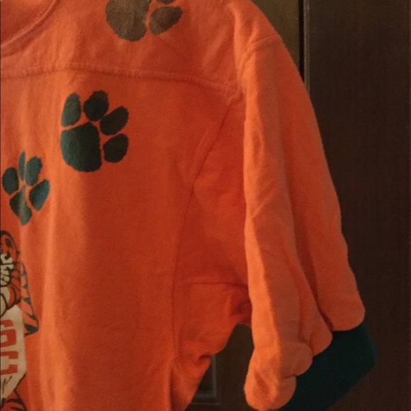 Vintage Stockbridge Tigers Tee 🐅 Orange School Spirit Shirt Paw Print Graphic - Picture 5 of 7